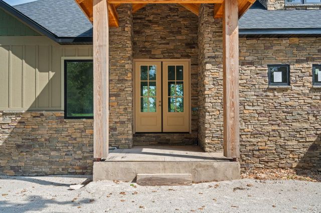 170 Riverpointe View, Ozark, MO 65721