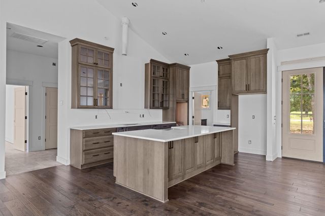 170 Riverpointe View, Ozark, MO 65721