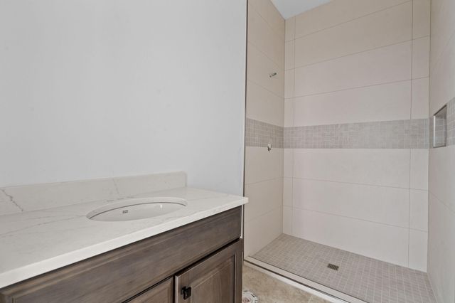 170 Riverpointe View, Ozark, MO 65721