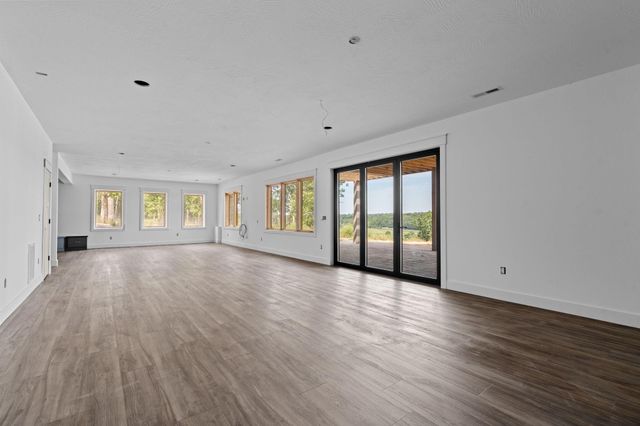 170 Riverpointe View, Ozark, MO 65721