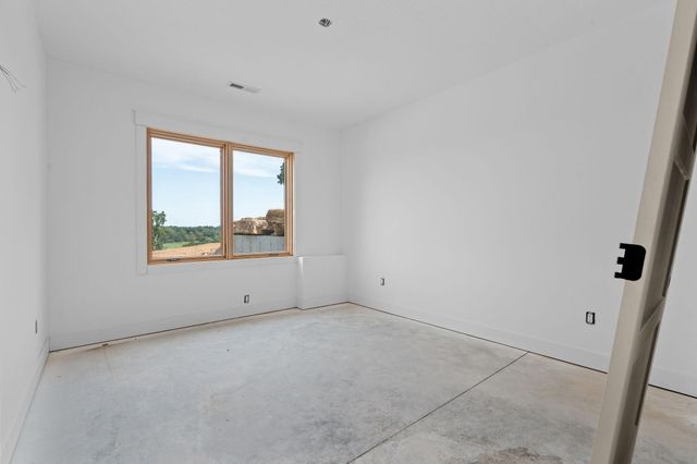 170 Riverpointe View, Ozark, MO 65721