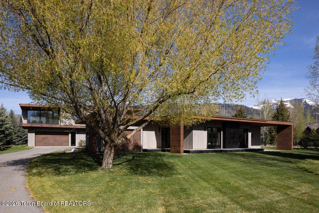 1675 PROSPERITY Lane, Wilson, WY 83014