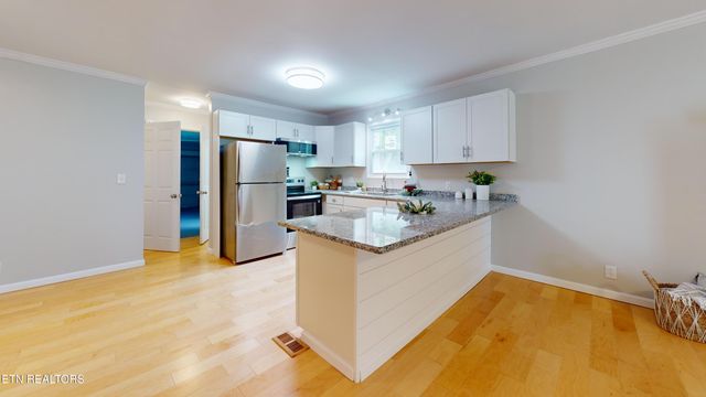 3766 Old Bridge Rd, Cookeville, TN 38506