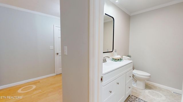 3766 Old Bridge Rd, Cookeville, TN 38506