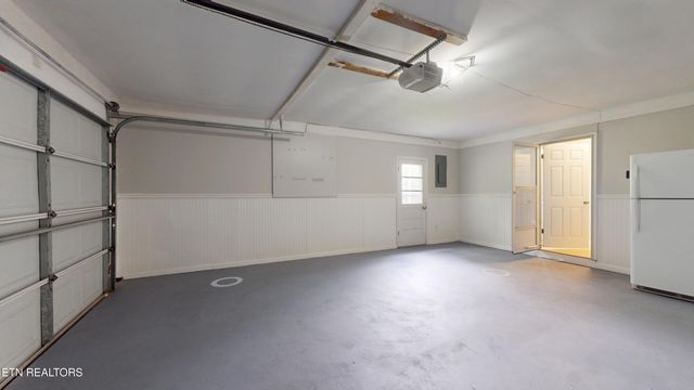 3766 Old Bridge Rd, Cookeville, TN 38506