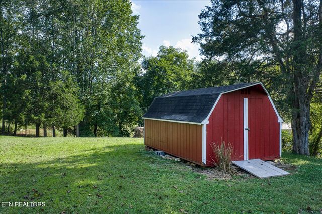 3766 Old Bridge Rd, Cookeville, TN 38506