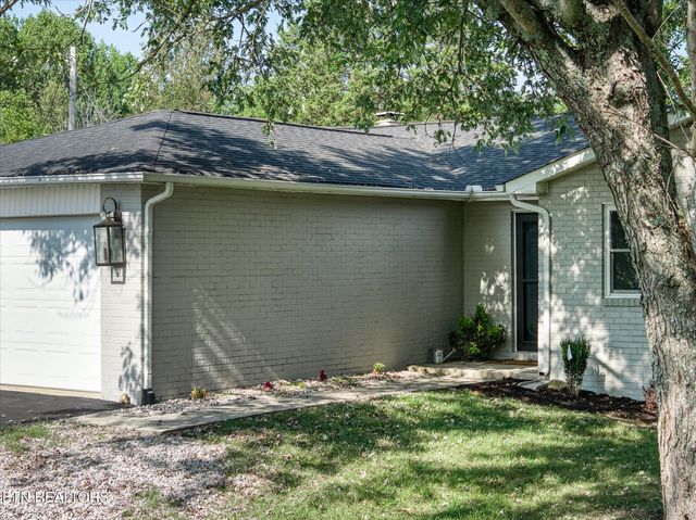 3766 Old Bridge Rd, Cookeville, TN 38506