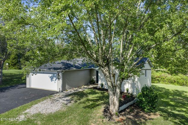 3766 Old Bridge Rd, Cookeville, TN 38506