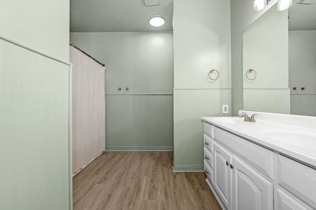 1328 Sunray Dr, Murfreesboro, TN 37127