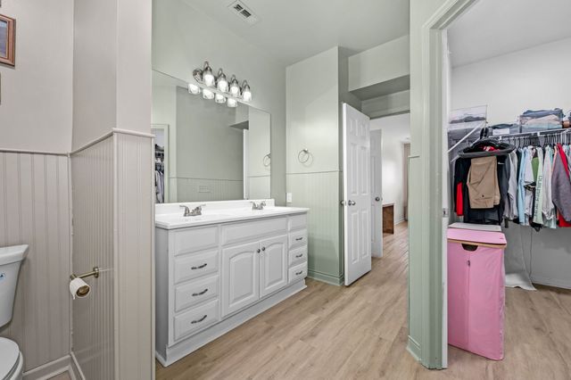 1328 Sunray Dr, Murfreesboro, TN 37127