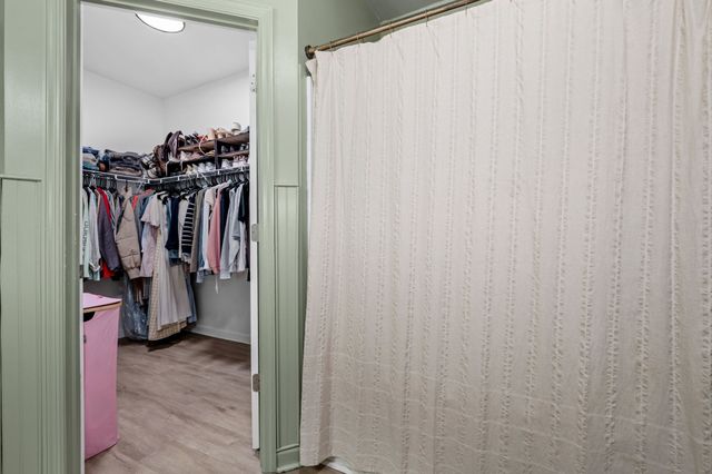 1328 Sunray Dr, Murfreesboro, TN 37127