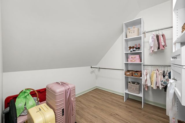 1328 Sunray Dr, Murfreesboro, TN 37127