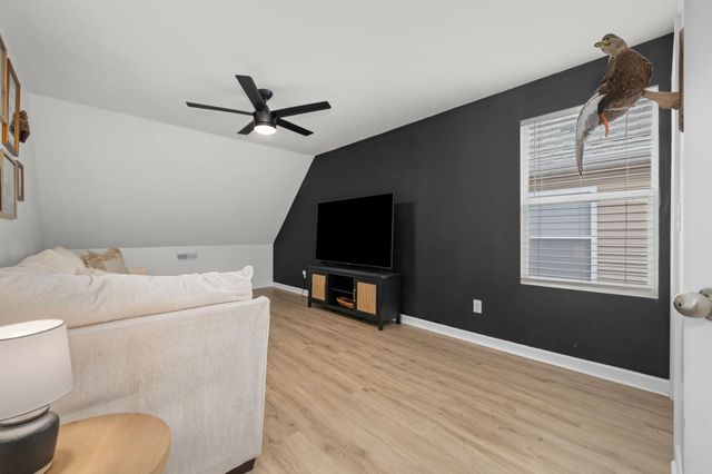 1328 Sunray Dr, Murfreesboro, TN 37127