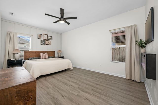 1328 Sunray Dr, Murfreesboro, TN 37127