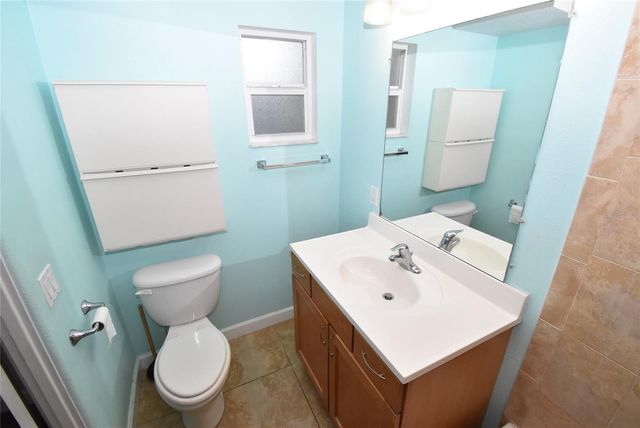 220 6TH AVENUE N 11, St Petersburg, FL 33701