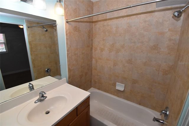220 6TH AVENUE N 11, St Petersburg, FL 33701
