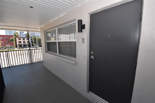 220 6TH AVENUE N 11, St Petersburg, FL 33701