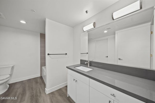 900 S Kenmore Avenue Apt 504, Los Angeles, CA 90006