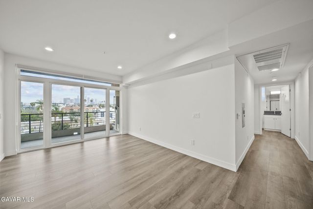 900 S Kenmore Avenue Apt 504, Los Angeles, CA 90006