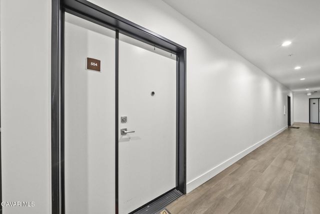 900 S Kenmore Avenue Apt 504, Los Angeles, CA 90006
