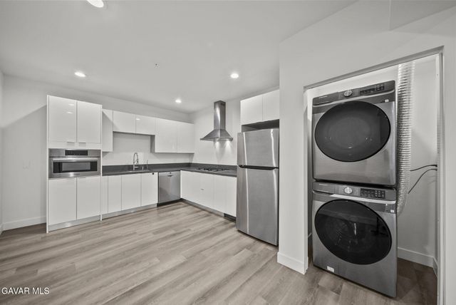 900 S Kenmore Avenue Apt 504, Los Angeles, CA 90006