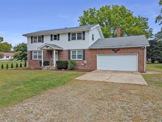 1715 MILLFAIR Road, Erie, PA 16505