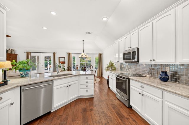 9608 Grandview Drive, Denton, TX 76207