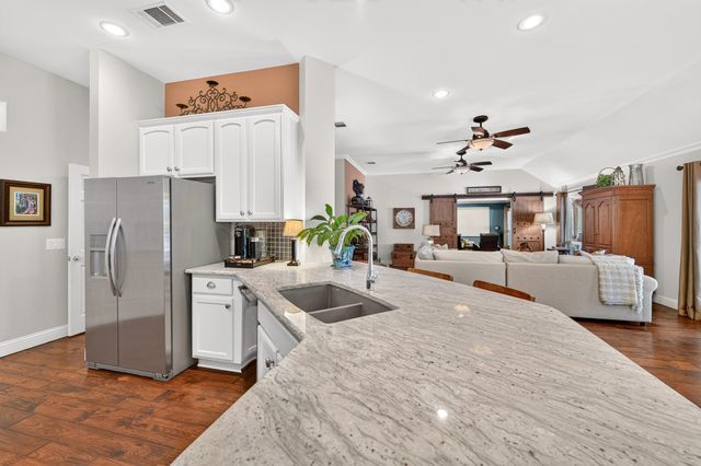 9608 Grandview Drive, Denton, TX 76207