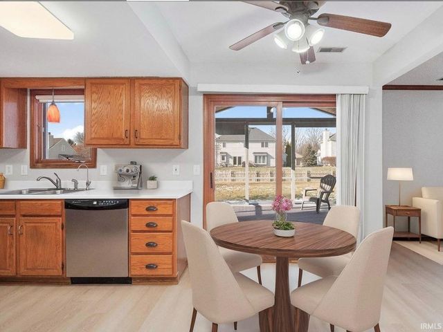 2306 Bluewater Trail, Fort Wayne, IN 46804