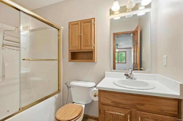 2306 Bluewater Trail, Fort Wayne, IN 46804