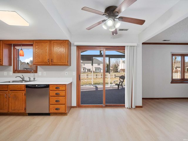 2306 Bluewater Trail, Fort Wayne, IN 46804