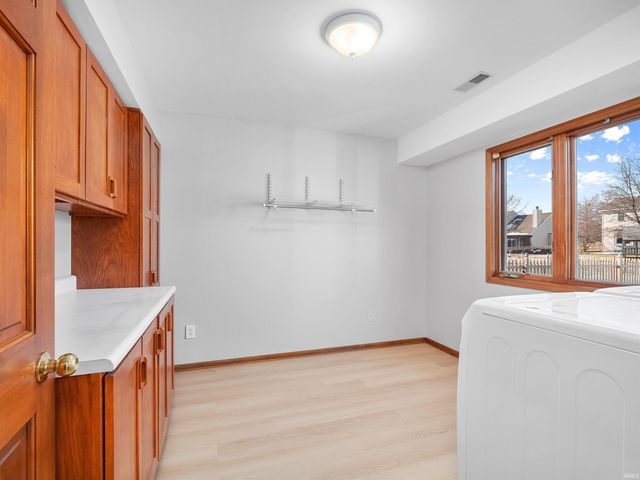 2306 Bluewater Trail, Fort Wayne, IN 46804