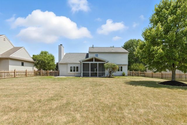 2306 Bluewater Trail, Fort Wayne, IN 46804