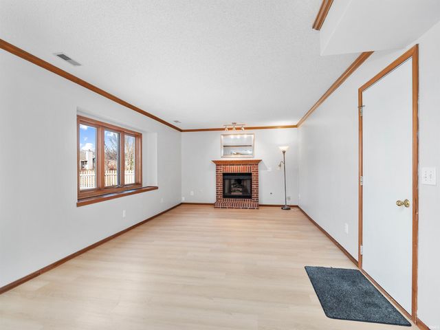 2306 Bluewater Trail, Fort Wayne, IN 46804