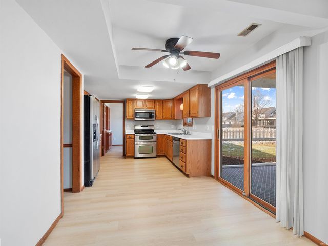 2306 Bluewater Trail, Fort Wayne, IN 46804