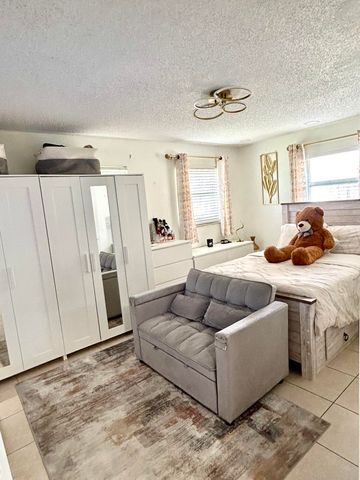 650 SW Todd Avenue, Port St. Lucie, Port St Lucie, FL 34983