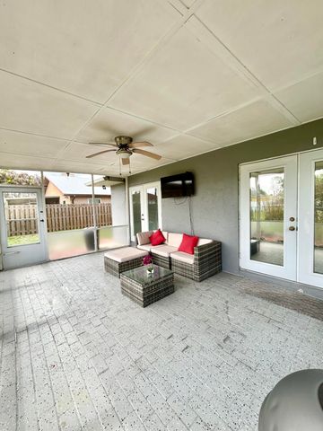 650 SW Todd Avenue, Port St. Lucie, Port St Lucie, FL 34983