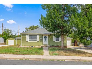 2443 Mountain View Dr, Loveland, CO 80538