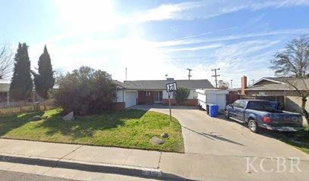 339 W Spring Lane, Lemoore, CA 93245