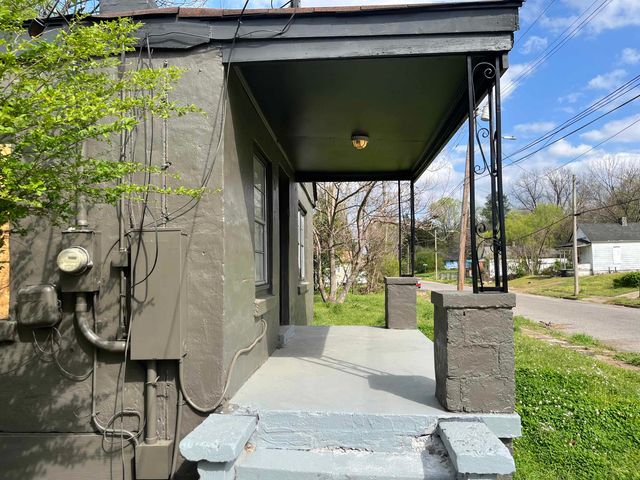 90 E TRIGG AVE, Memphis, TN 38106