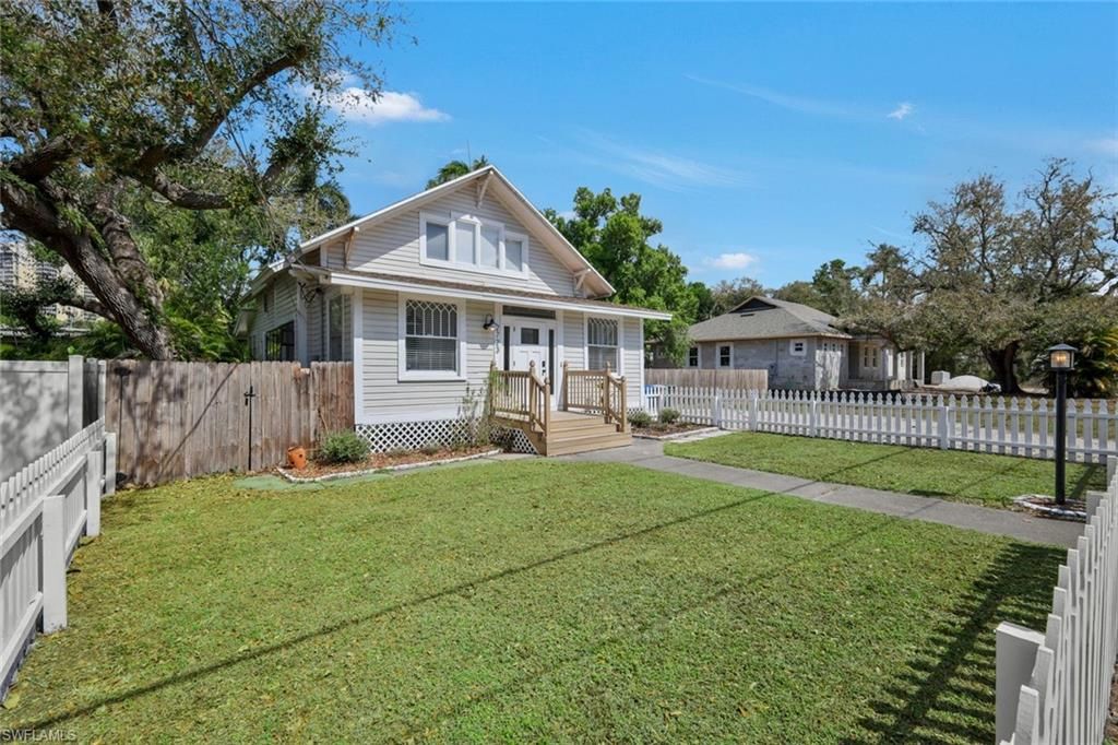 2723 Second ST, FORT MYERS, FL 33916 — photo 4