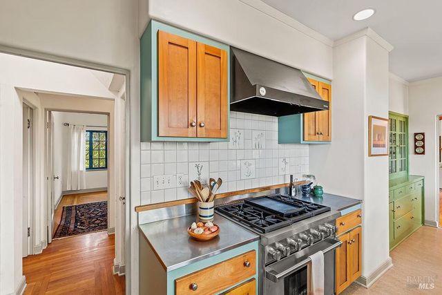 1212 N Fitch Mountain Rd, Healdsburg, CA 95448