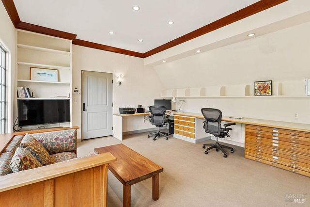 1212 N Fitch Mountain Rd, Healdsburg, CA 95448