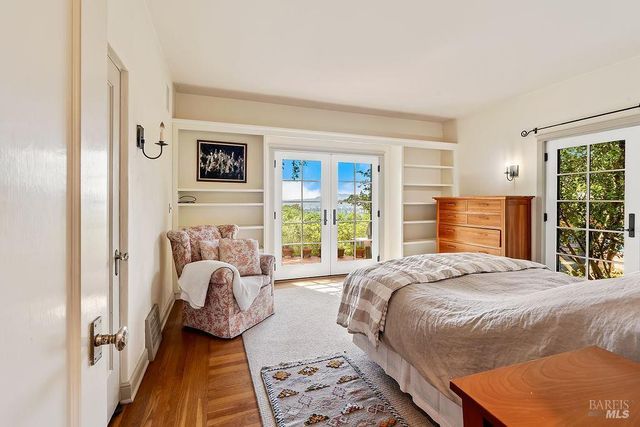 1212 N Fitch Mountain Rd, Healdsburg, CA 95448