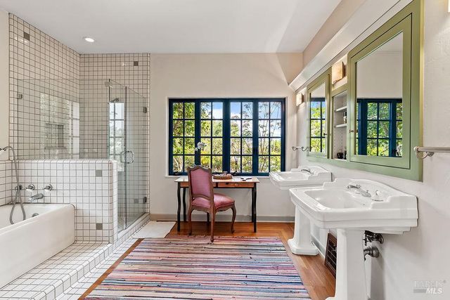 1212 N Fitch Mountain Rd, Healdsburg, CA 95448