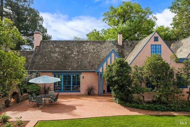 1212 N Fitch Mountain Rd, Healdsburg, CA 95448