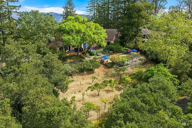 1212 N Fitch Mountain Rd, Healdsburg, CA 95448