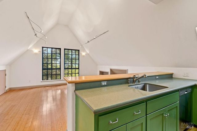 1212 N Fitch Mountain Rd, Healdsburg, CA 95448