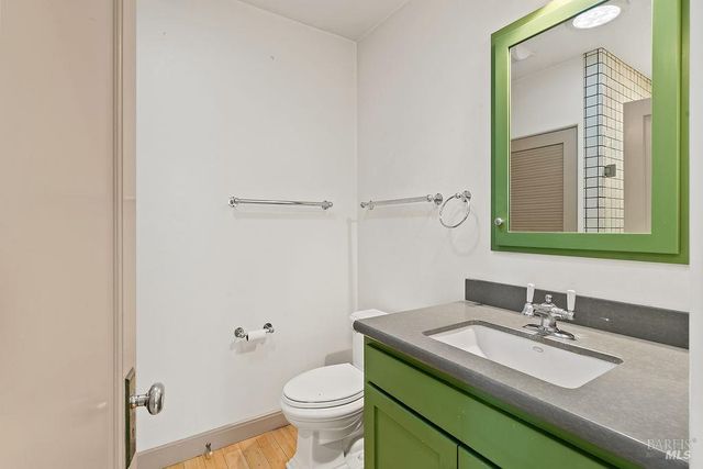 1212 N Fitch Mountain Rd, Healdsburg, CA 95448