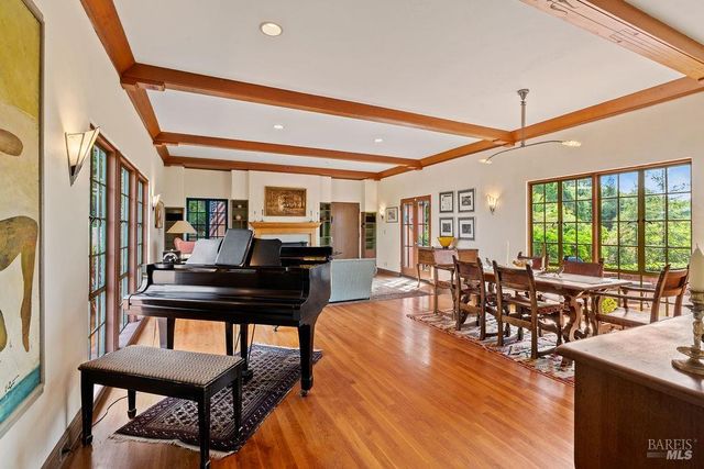 1212 N Fitch Mountain Rd, Healdsburg, CA 95448